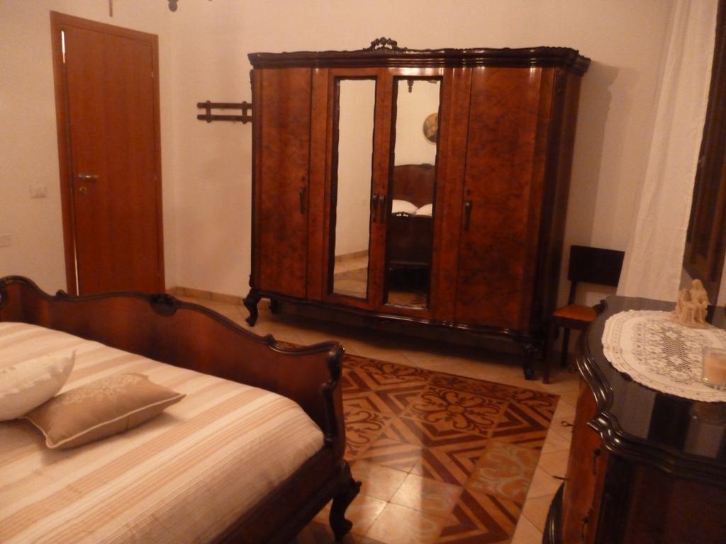 B&B Il Glicine 바디아폴레시네 객실 사진