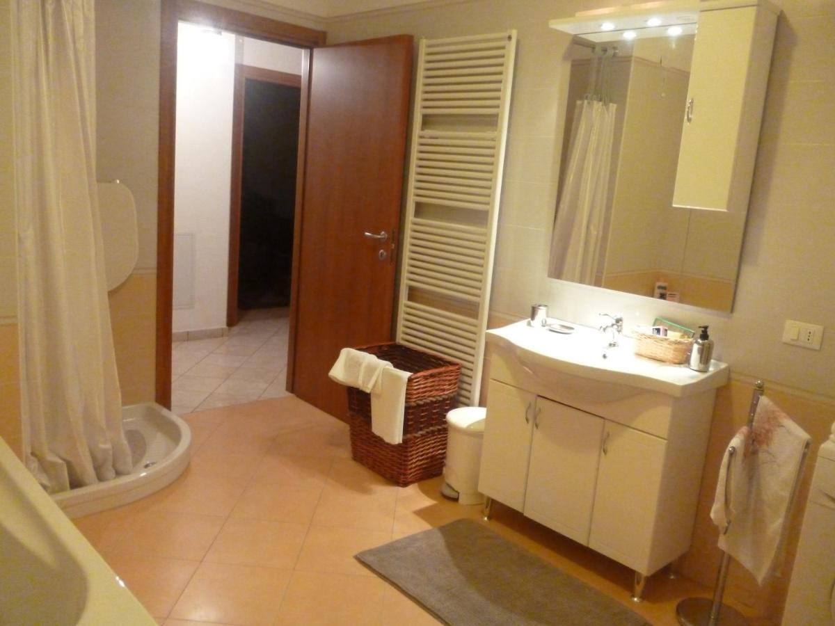 B&B Il Glicine 바디아폴레시네 객실 사진